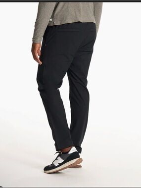 Vuori Black Slim Performance Chinos SZ 36